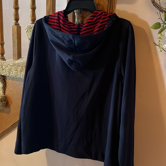 Liz Claiborne- Crazy Horse smart, soft medium- weight jacket in navy. - Picture 3 of 3